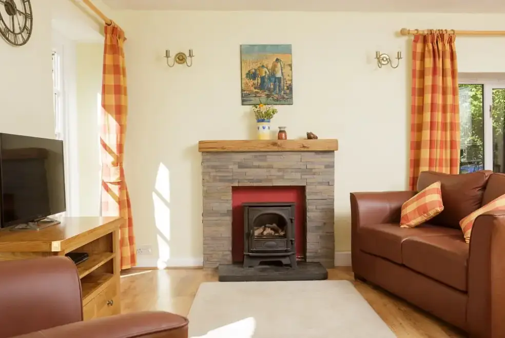 Lounge at Gatehouse West, Colmer Estate