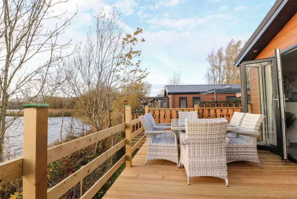 Decked area at Gerrida Lodge