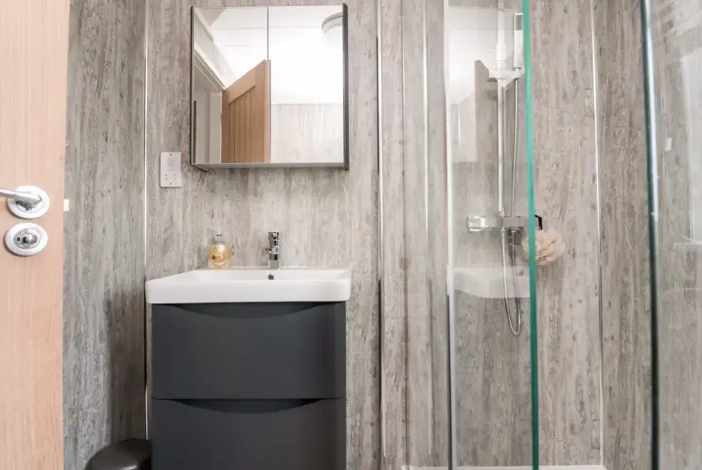 Shower room at Gerrida Lodge