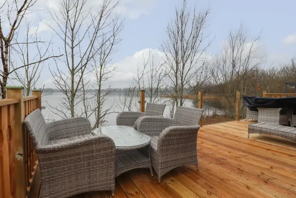Decked area at Gerrida Lodge