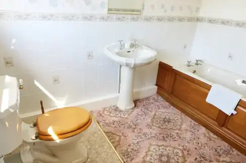 Family bathroom at Ghyll Bank House, Cumbria