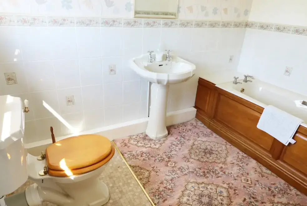 Family bathroom at Ghyll Bank House