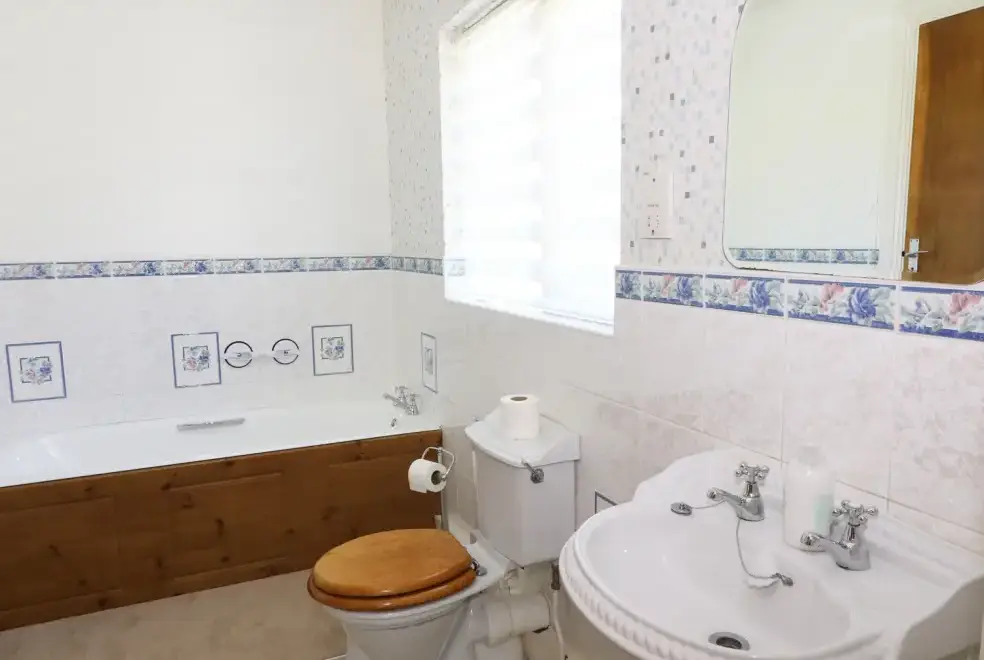 Family bathroom at Ghyll Bank House