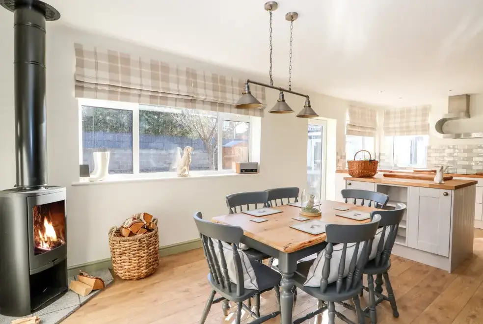 Kitchen/diner at Giggling Goose Cottage