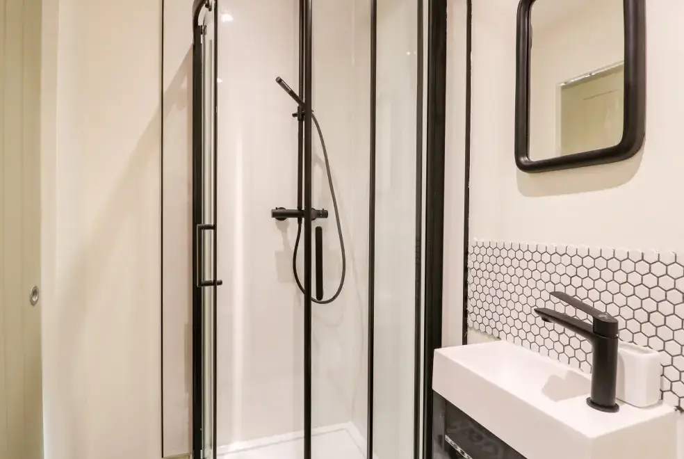 Shower room at Giggling Goose Cottage