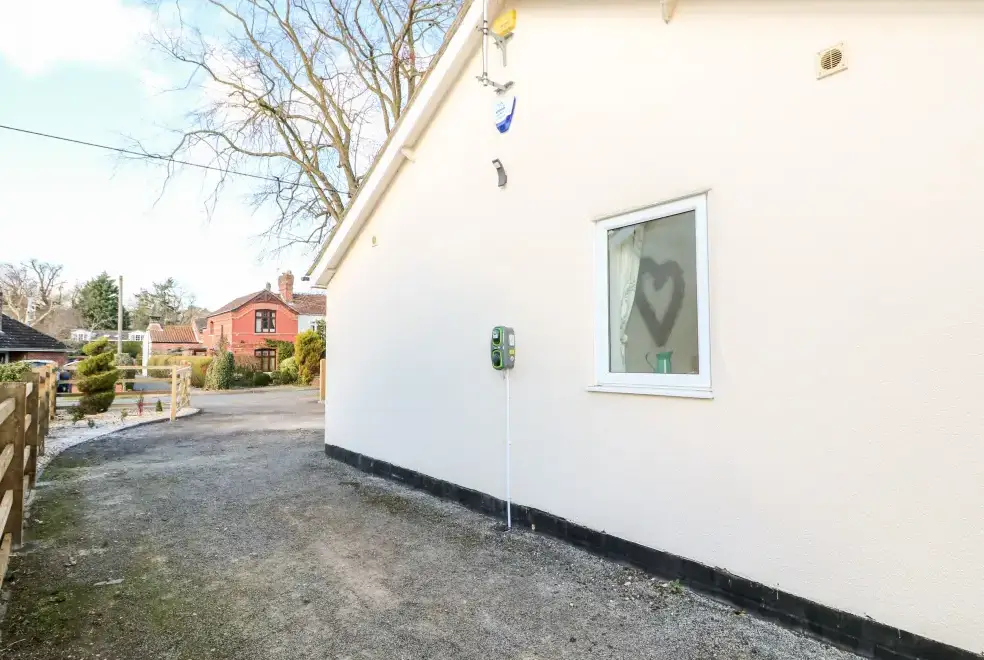 Giggling Goose Cottage, from the outside