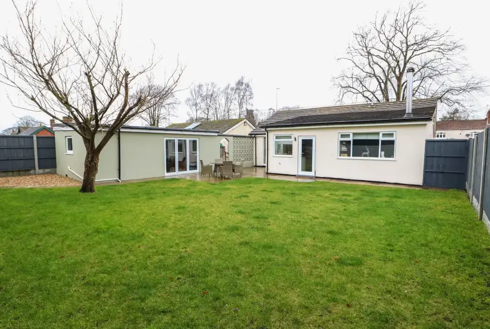 Giggling Goose Cottage, from the outside