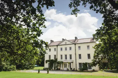 Glansevin Mansion