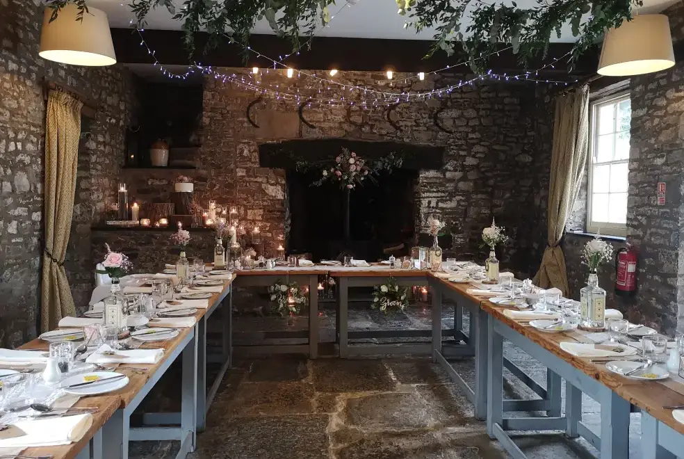 Dining room at Glansevin Mansion