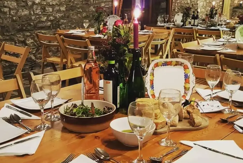 Dining room at Glansevin Mansion