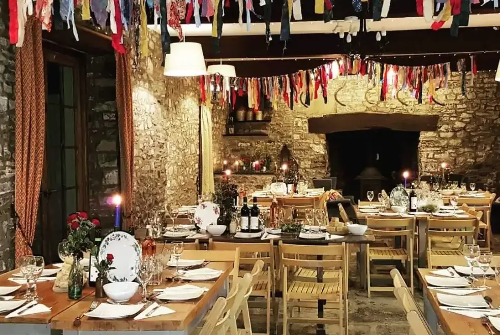 Dining room at Glansevin Mansion
