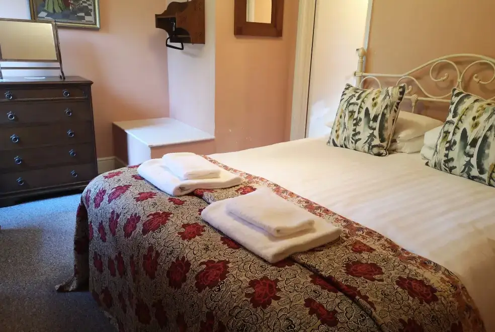 Bedroom at Glansevin Mansion