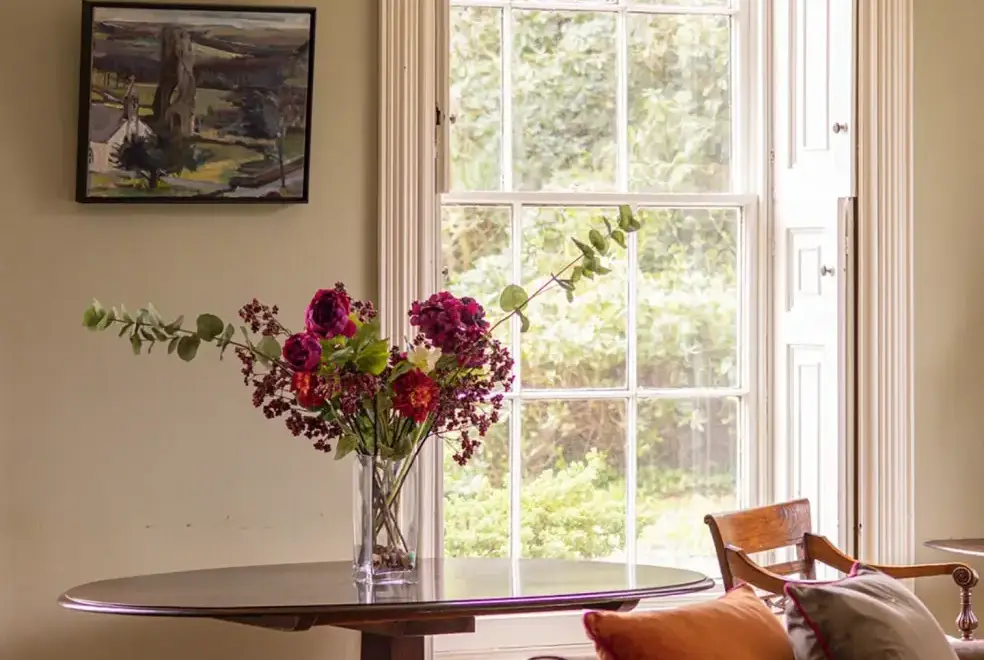 Dining room at Glansevin Mansion