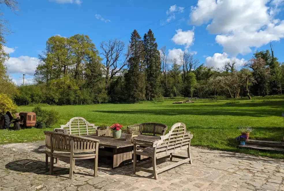 Patio area at Glansevin Mansion
