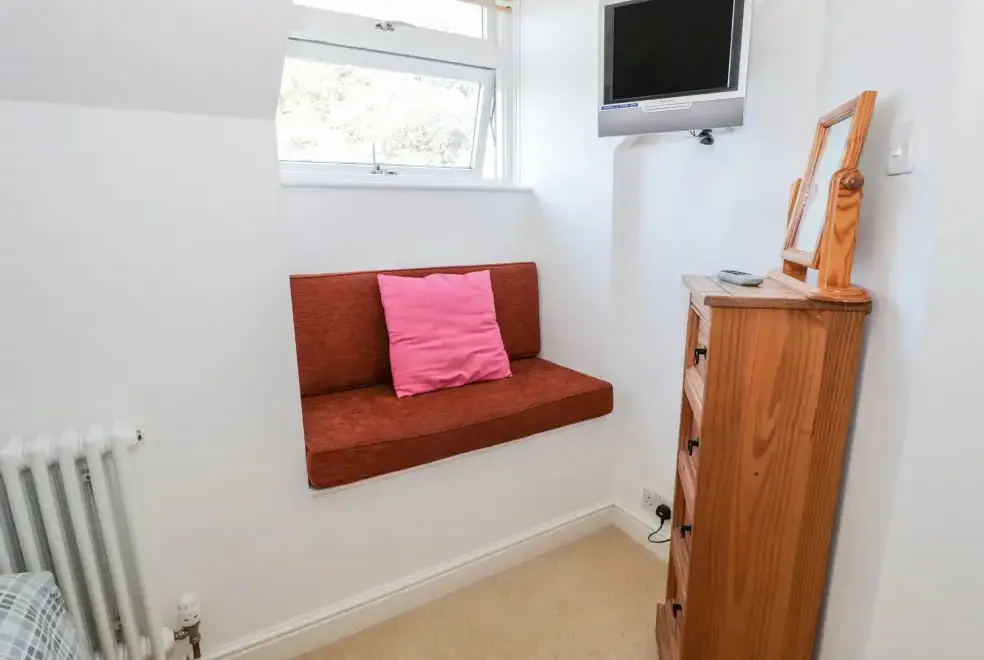 Study at Glen Euchar Holiday House