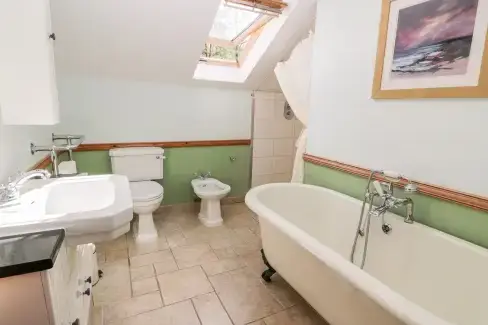Family bathroom at Glen Euchar Holiday House, Argyll and Bute