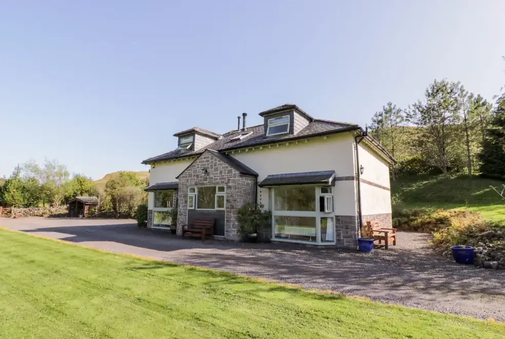 Glen Euchar Holiday House, from the outside