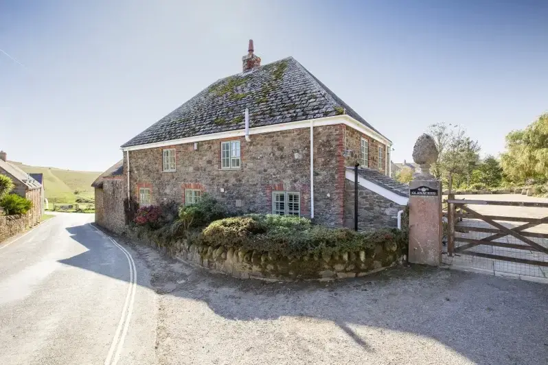 Glenacres, from the outside