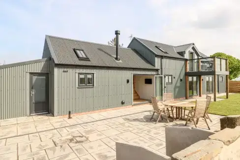 Glowty Brynbedw, Carmarthenshire, from the outside