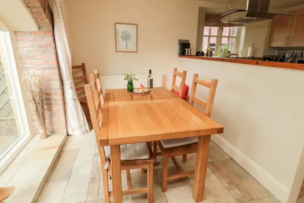 Dining room at Granary Barn