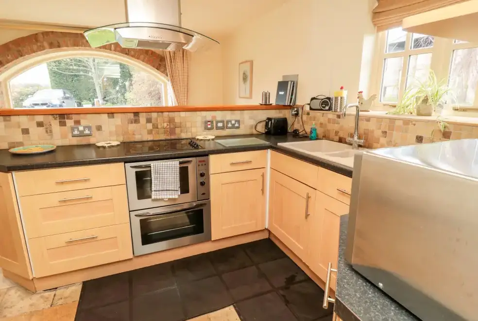 Kitchen/diner at Granary Barn