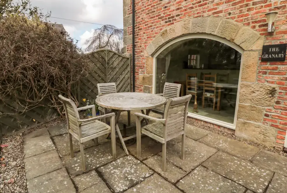 Patio area at Granary Barn
