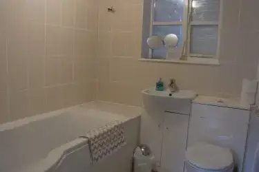 Derbyshire Cottages  near a golf course 