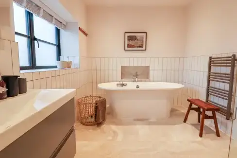 Family bathroom at Grange Barn, Shropshire