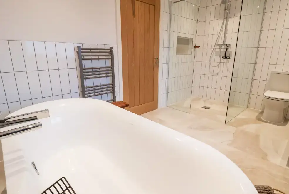 Family bathroom at Grange Barn