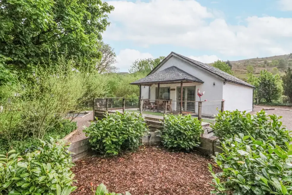 Grant Cottage, from the outside