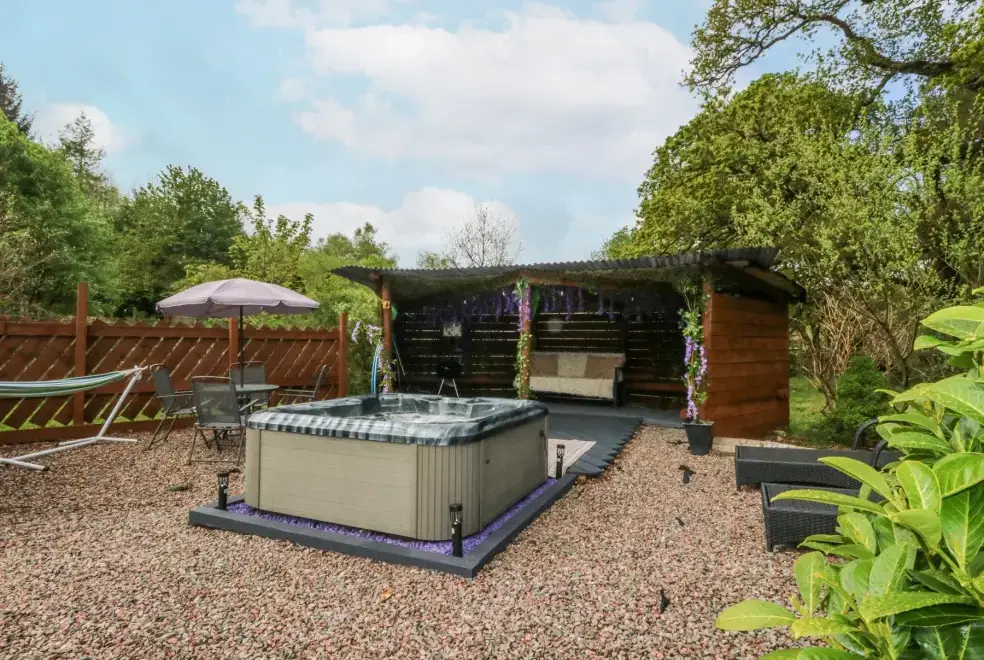Private Hot Tub at Grant Cottage