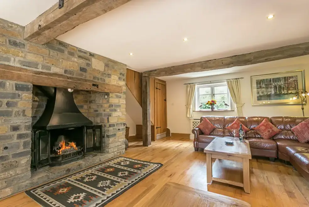 Lounge at Gray Manes