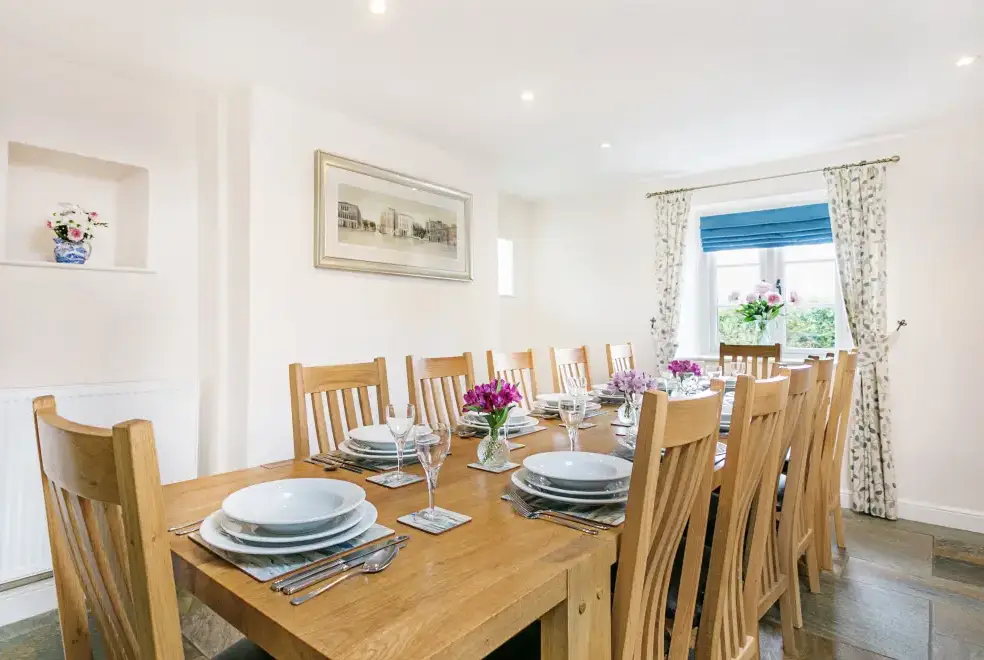 Dining room at Gray Manes