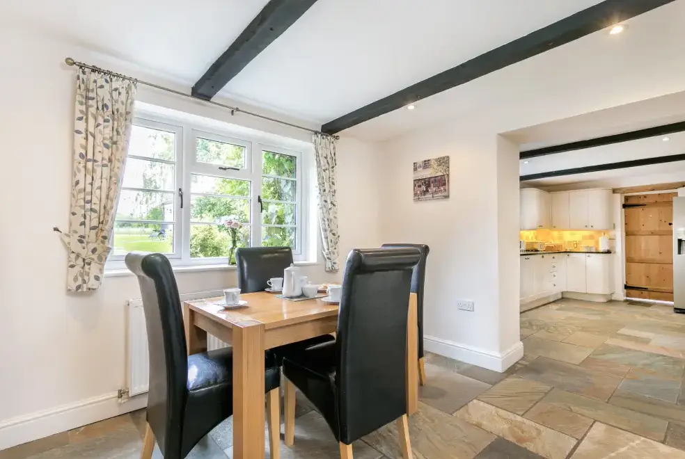 Dining room at Gray Manes