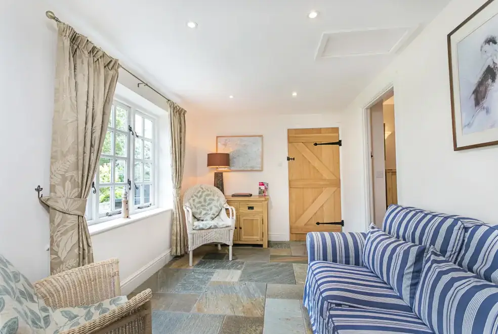 Lounge at Gray Manes