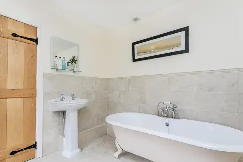 Family bathroom at Gray Manes, Somerset