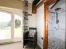 Ensuite bathroom at Green Barn - thumbnail photo