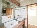 Ensuite bathroom at Green Barn - thumbnail photo