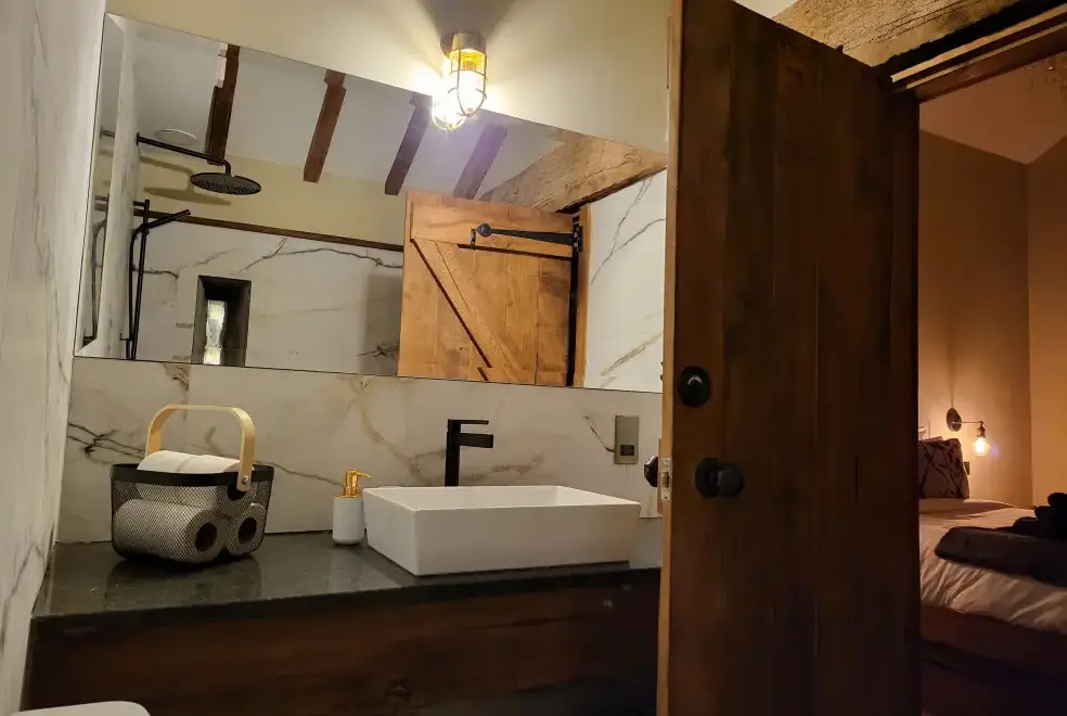 Ensuite bathroom at Green Barn