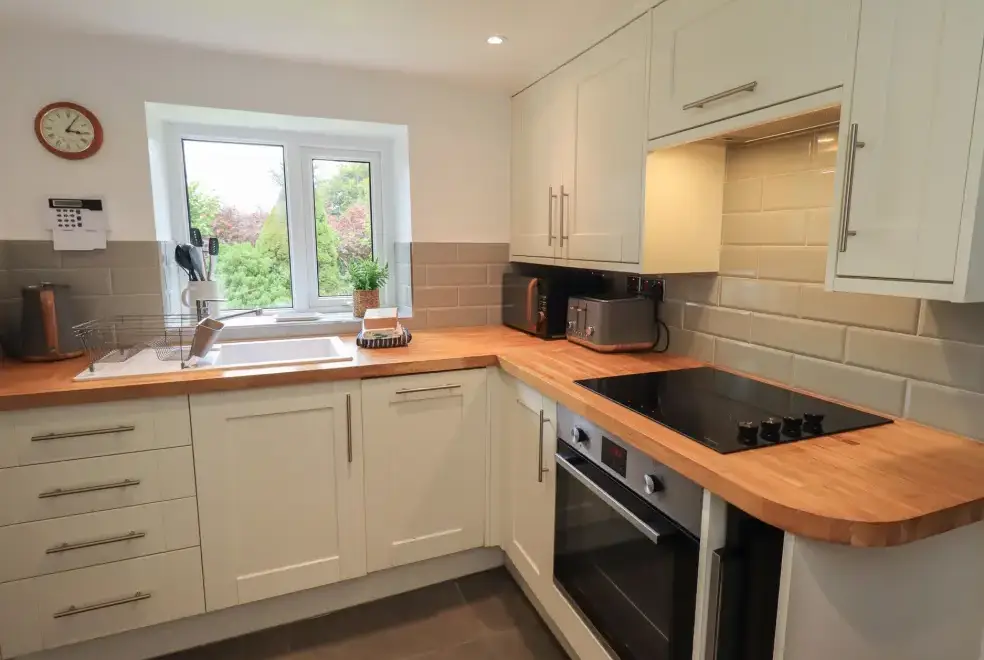 Well equipped kitchen at Green Stile Cottage