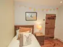 Bedroom at Green Stile Cottage - thumbnail photo