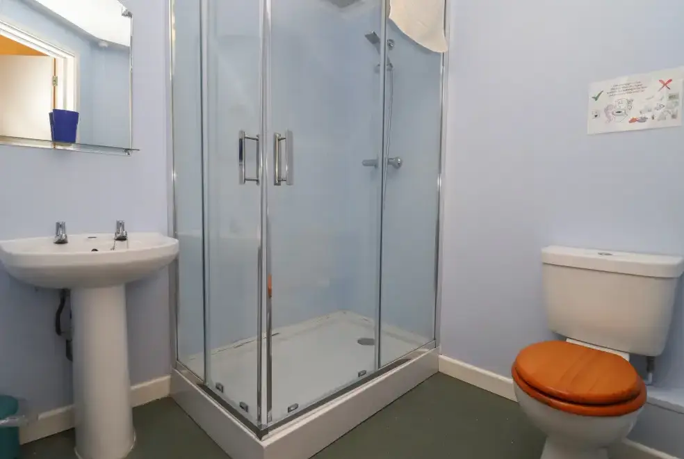 Shower room at Greyhound Barn