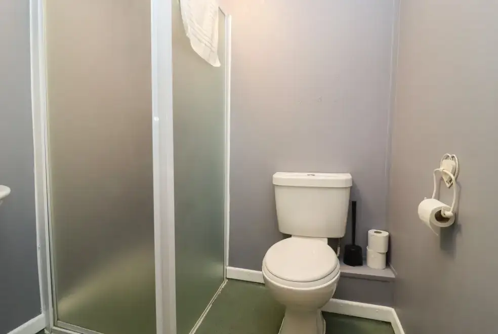 Shower room at Greyhound Barn