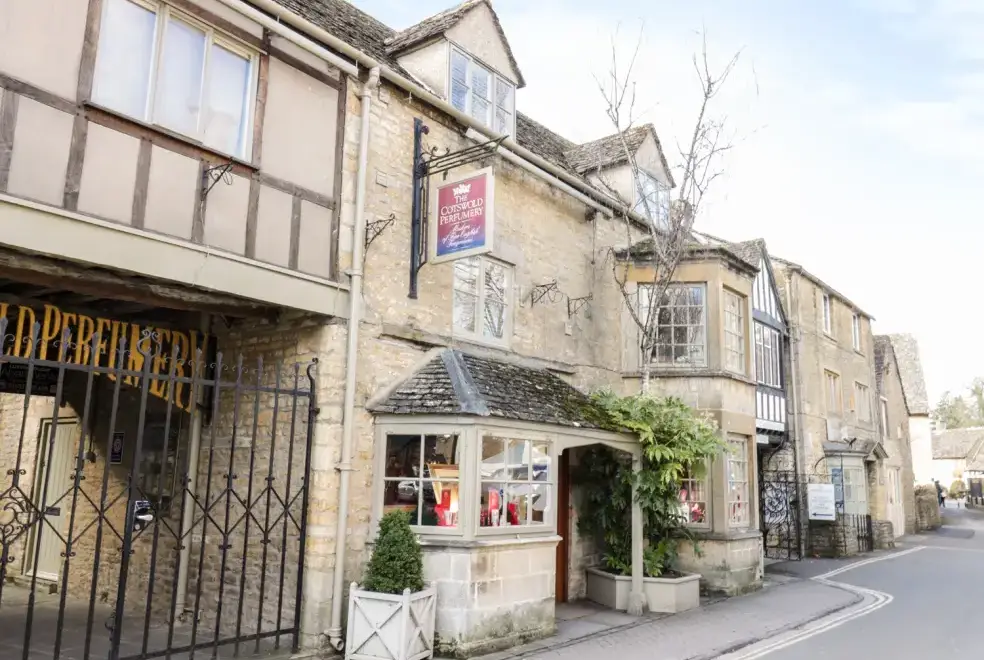 Greyhound Barn, from the outside