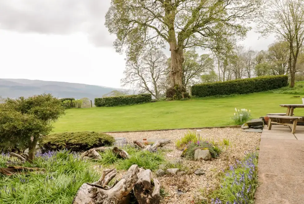 Countryside views at Groes Lwyd