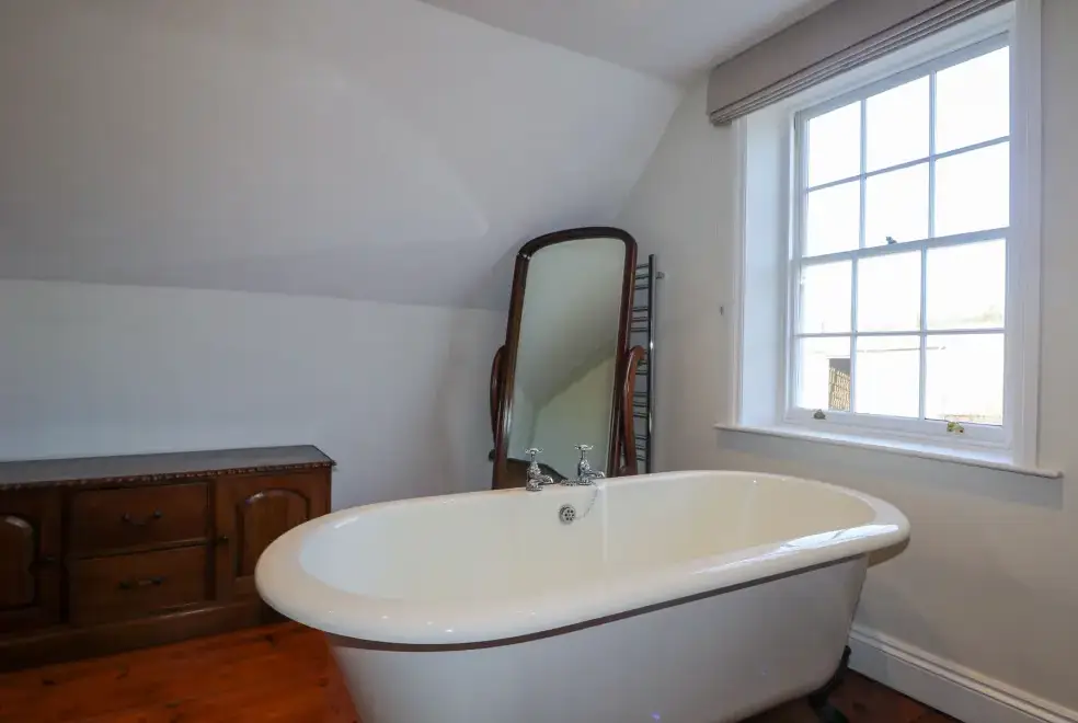Family bathroom at Groomes Country House