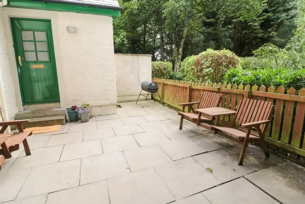 Patio area at Grooms Cottage