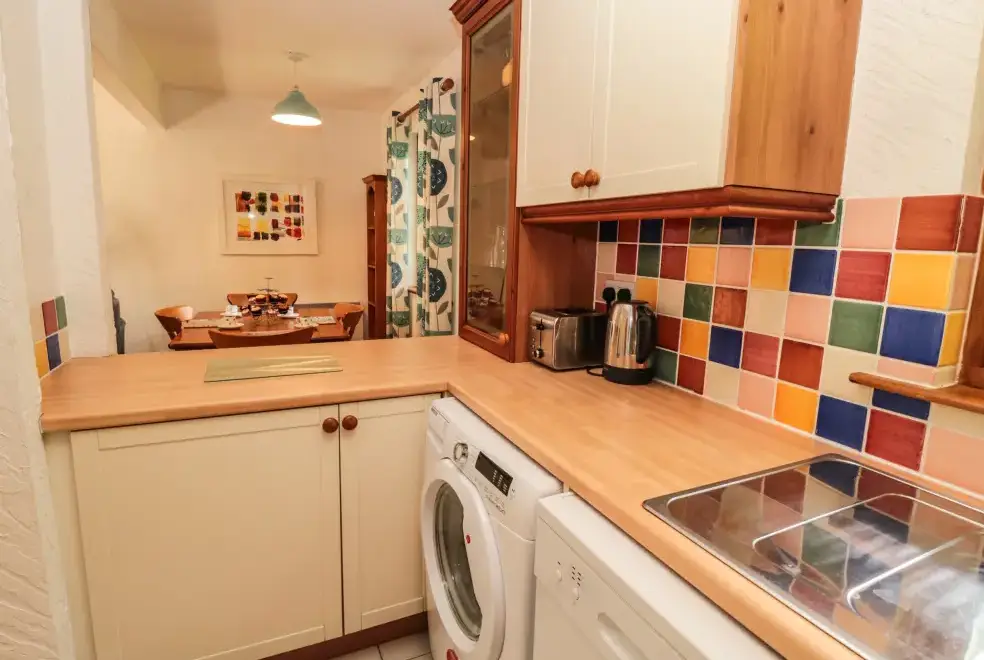 Kitchen/diner at Grooms Cottage