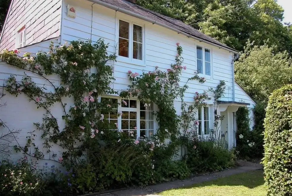 Gun Hill Cottage, from the outside