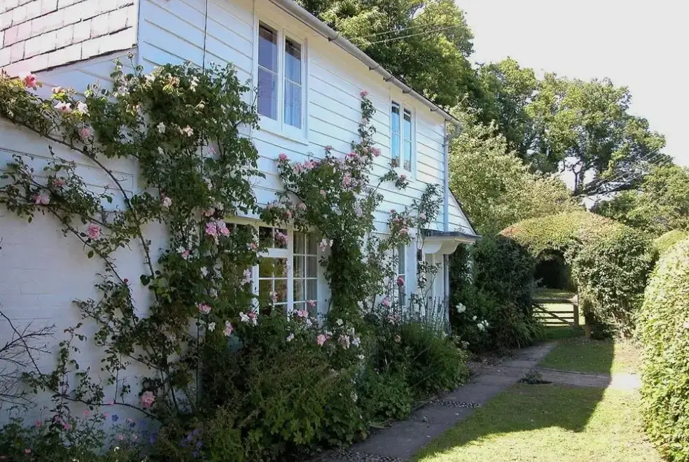 Gun Hill Cottage, from the outside